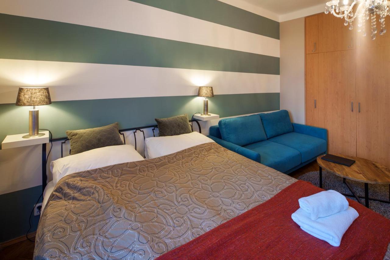 Dlouha Apartment With Balcony Прага Екстериор снимка