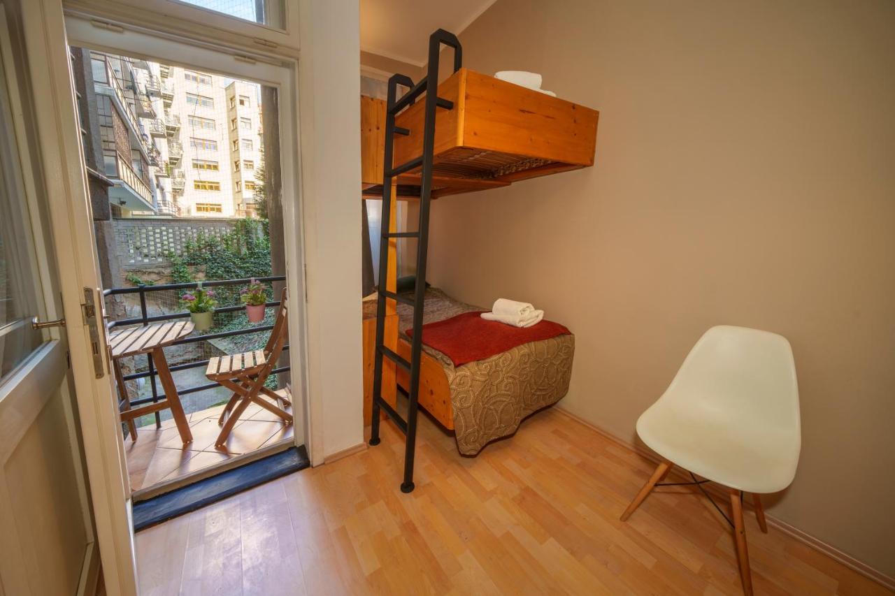 Dlouha Apartment With Balcony Прага Екстериор снимка